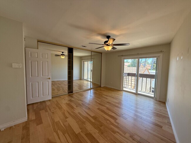 Building Photo - Beautiful 3BD/3BA Townhome in Carlsbad