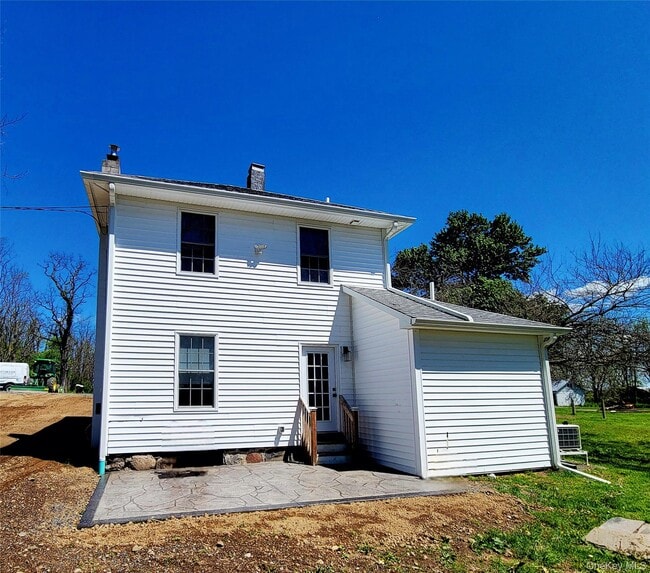 Building Photo - 434 Du Bois Rd