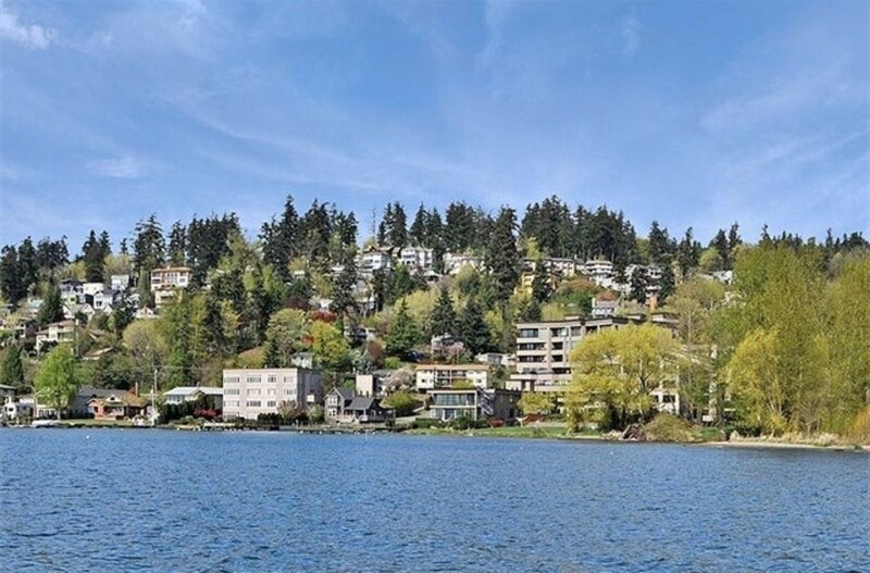 Primary Photo - 9032 NE Juanita Dr