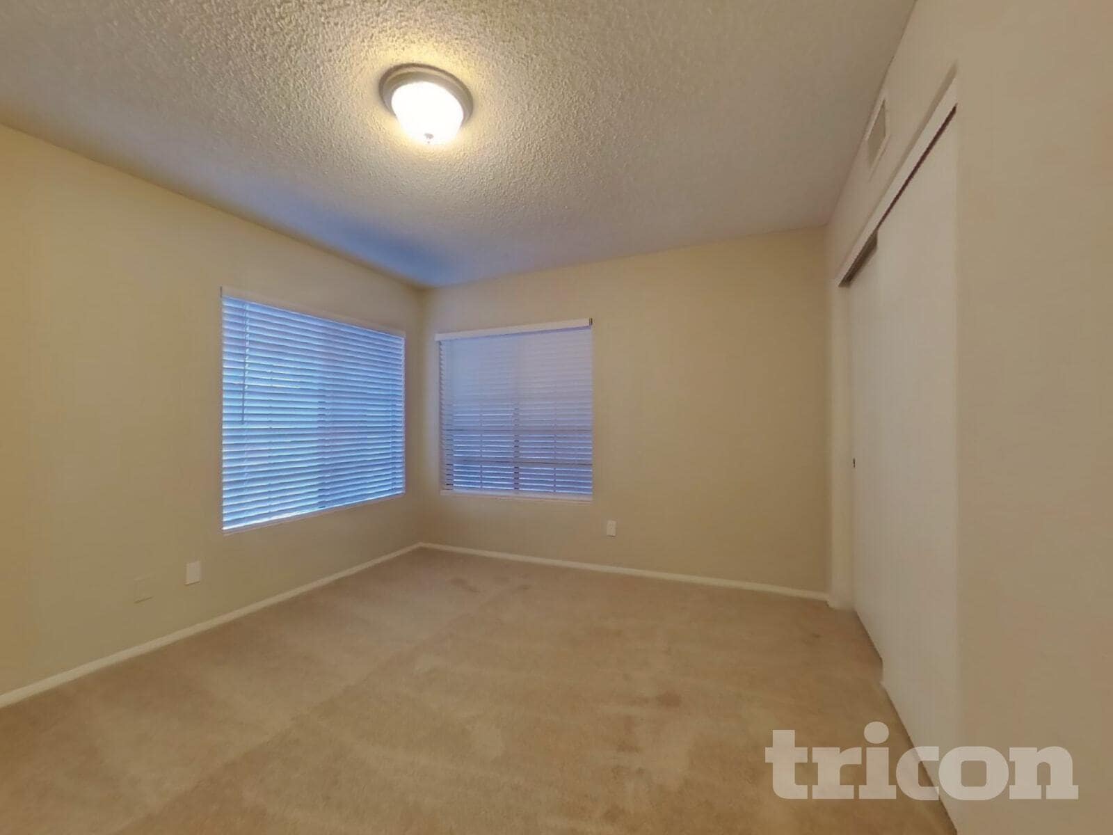 Building Photo - 7631 W Cheryl Dr