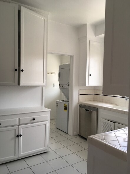 Building Photo - 442 N Spaulding Ave