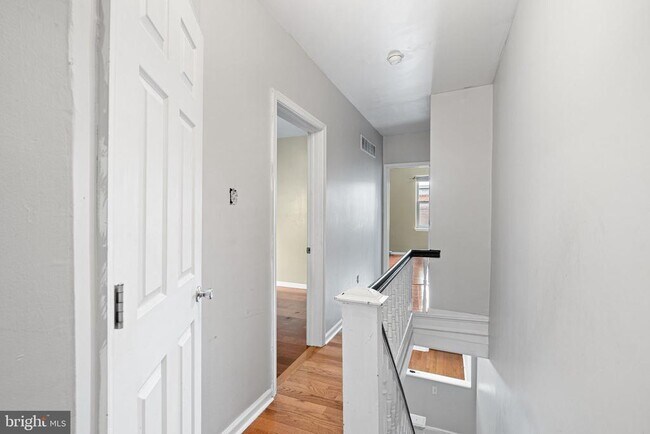 Building Photo - 1508 S 29th St