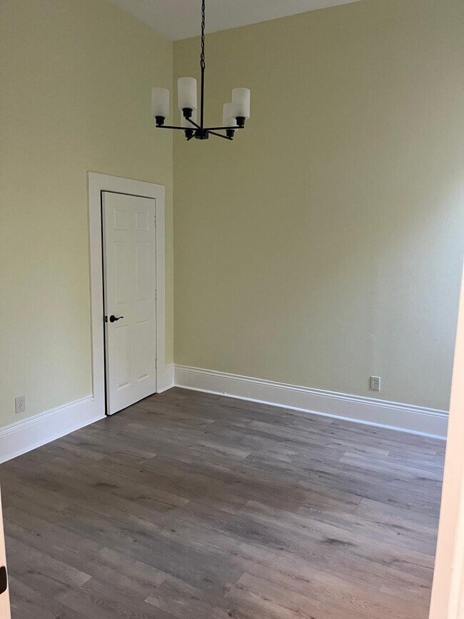 Building Photo - 1640 12th St