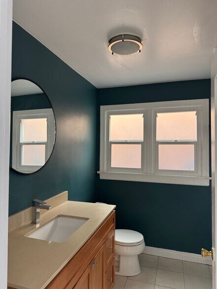 Building Photo - 101 S Cordova St