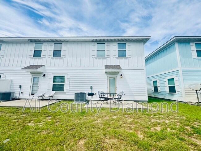 Building Photo - 7478 Shadow Lake Dr