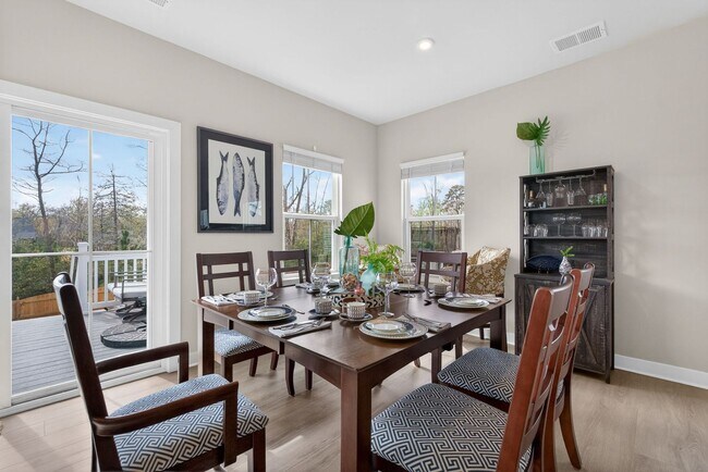Building Photo - 9733 Goldenrod Ct