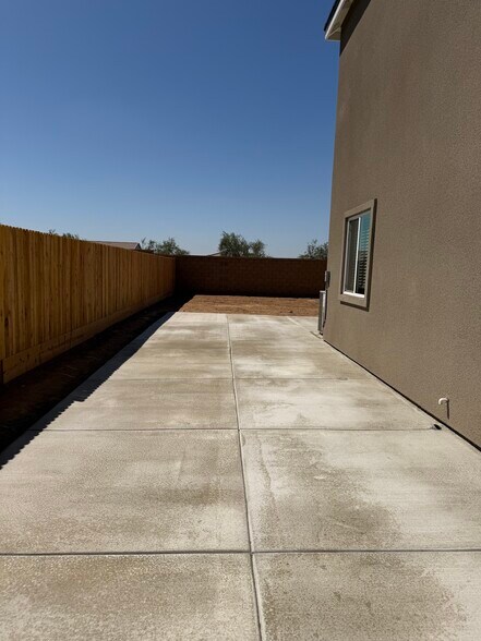 Building Photo - 1628 Atlantica Dr S