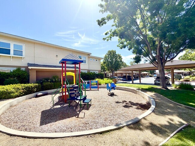 Building Photo - Stylish 2 Bedroom 2 Bathroom 1 Car Garage with Resort Style Amenities in Prime Temecula Location
