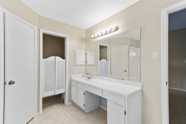 Building Photo - 18067 Garden Manor Dr
