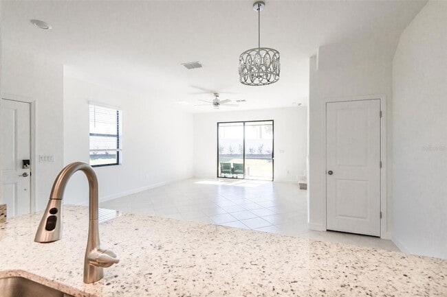 Building Photo - 15032 Lyla Ter