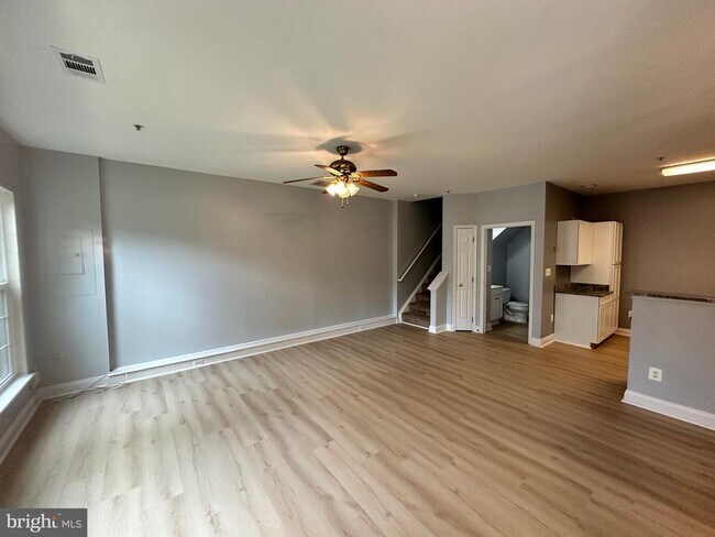 Building Photo - 818 Estuary Dr