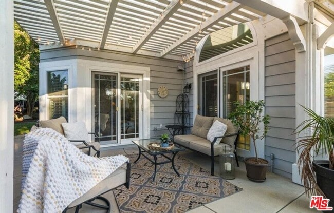 Building Photo - 26068 Charonne Ct