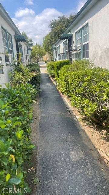 Building Photo - 364 S Sierra Madre Blvd