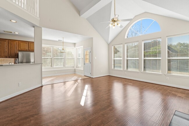 Building Photo - 5819 Brook Bend Dr