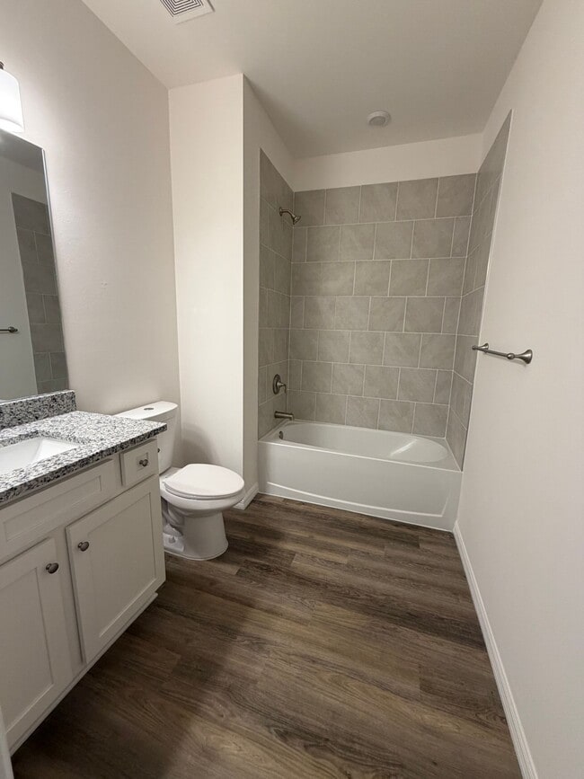 Building Photo - 16077 Badalona Dr