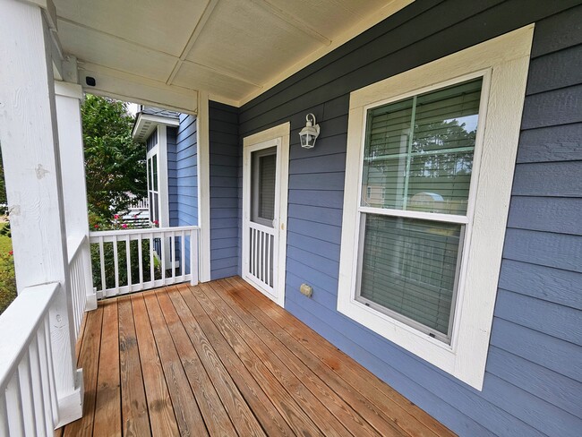 Building Photo - 803 Lindsey Ln