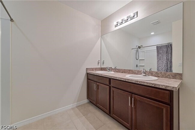 Building Photo - 10507 Crossback Ln