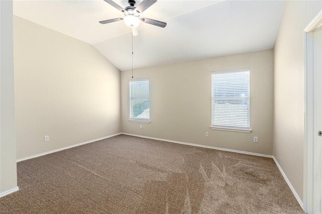 Building Photo - 249 Ashwood N