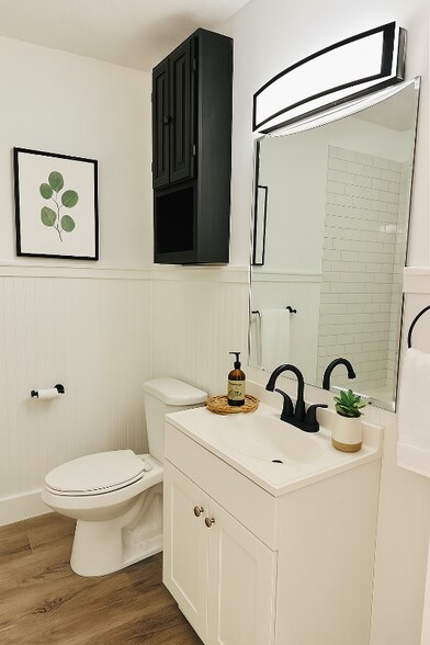 Building Photo - 7 Princeton Dr