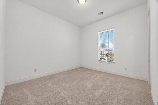 Building Photo - 7707 Lavender Ct