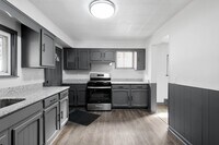 Building Photo - Stunning 3 bedroom home in McKees Rocks available May 1!