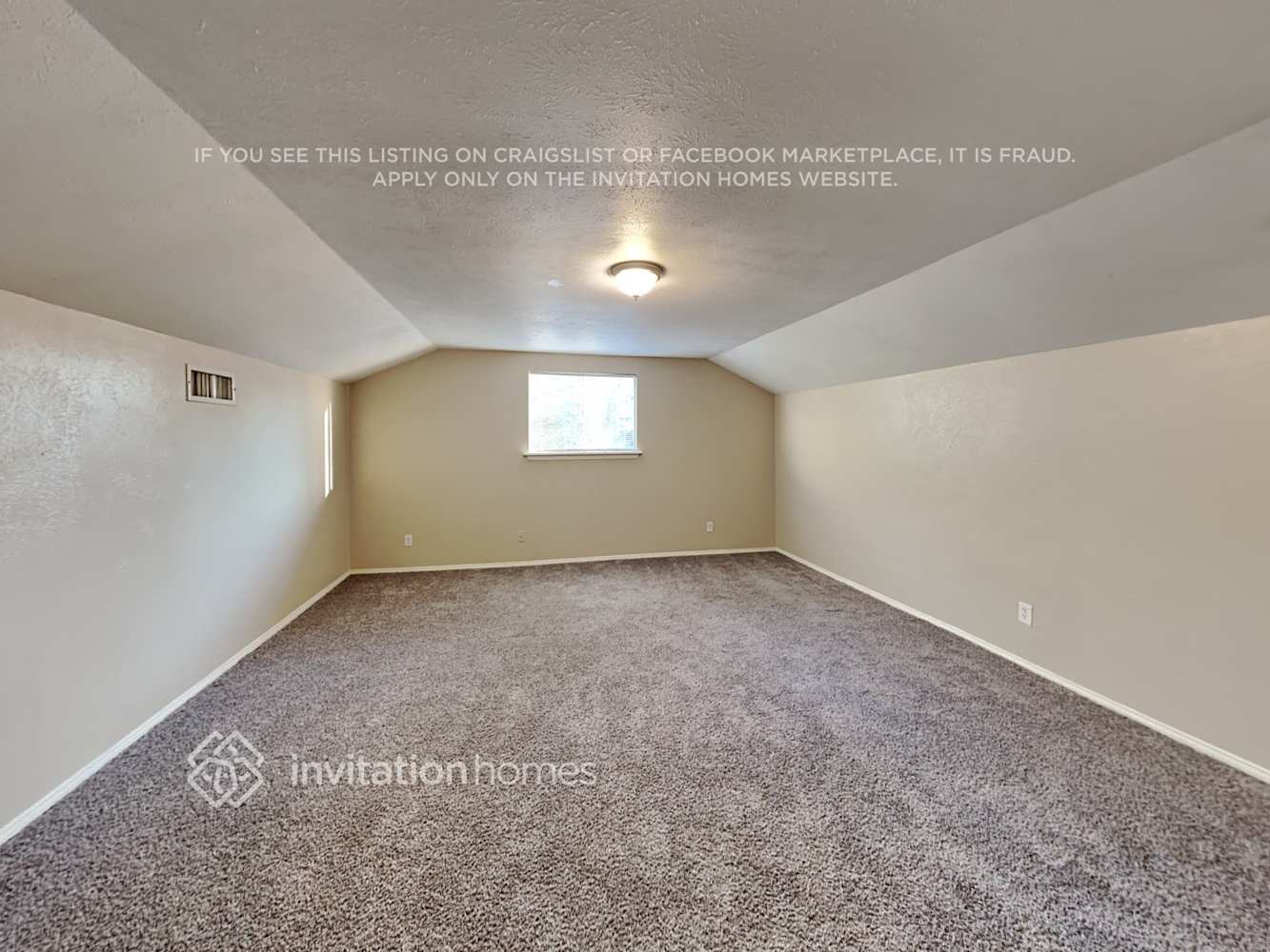 Building Photo - 506 Willow Cir