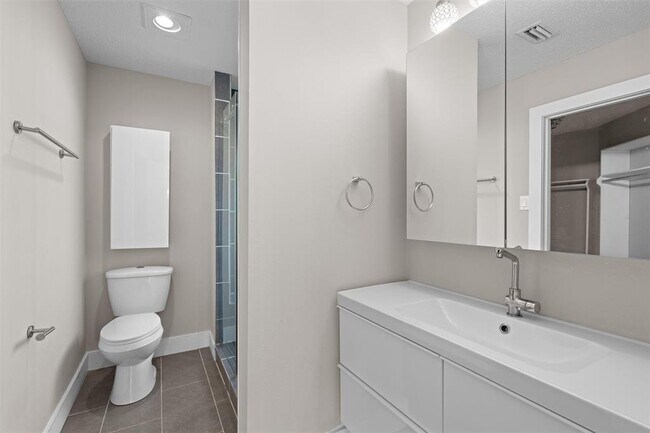 Building Photo - 1106 San Augustine Dr