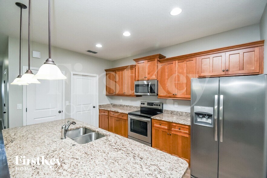 Building Photo - 388 Gillespie Gardens Dr