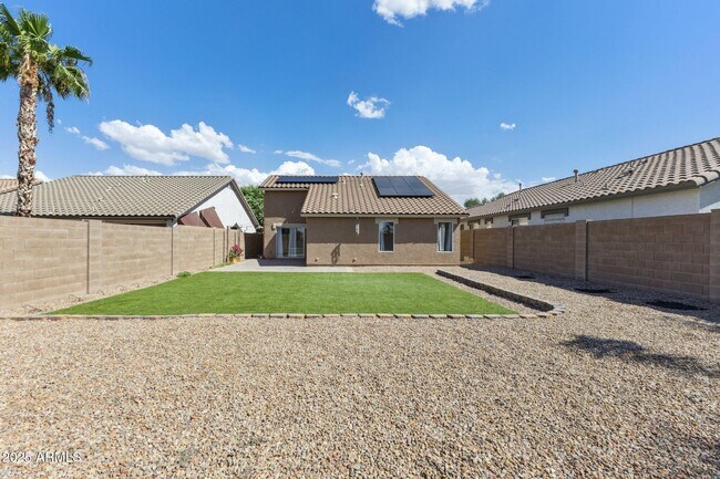 Building Photo - 33602 N Roadrunner Ln