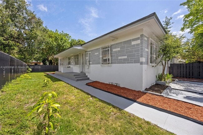 Building Photo - 171 NW 56th St