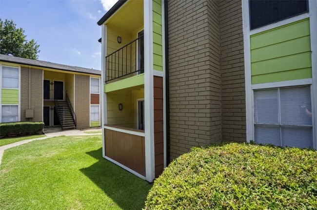 Building Photo - 311 Highland Cross Dr