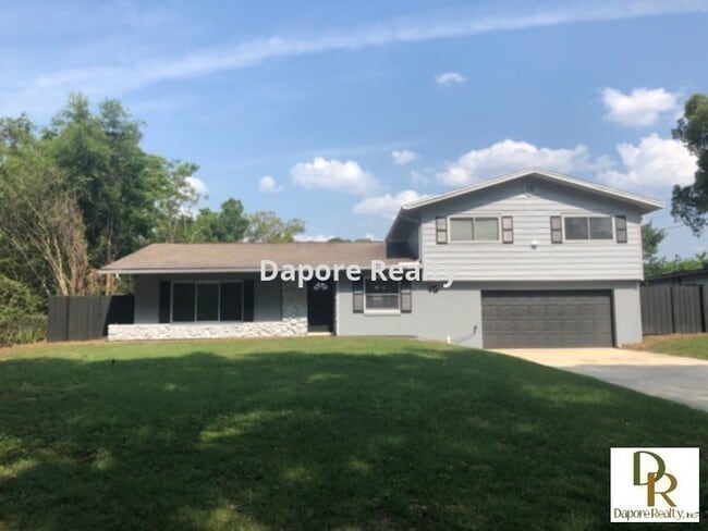 Primary Photo - Must See 3 Bedroom, 3 Bath, Screened Pool ...