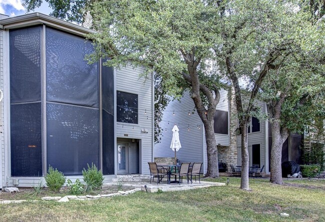 Building Photo - 177 World of Tennis Sq