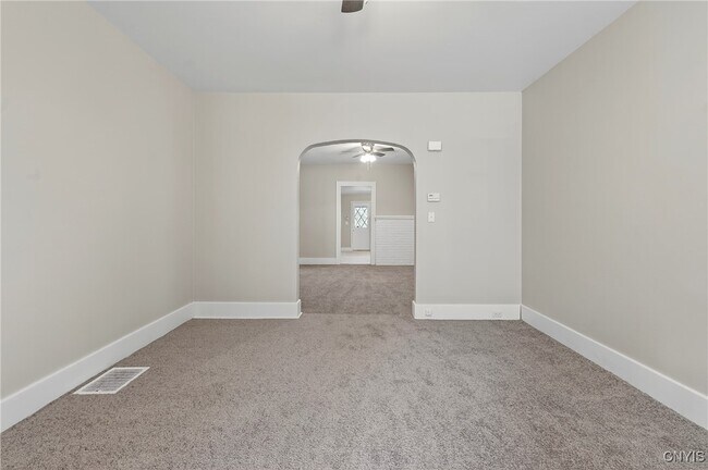 Building Photo - 127 Wall St