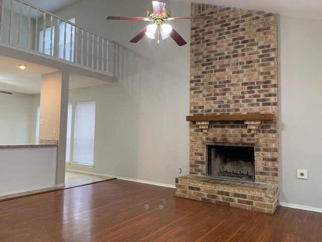 Building Photo - Great Floor Plan