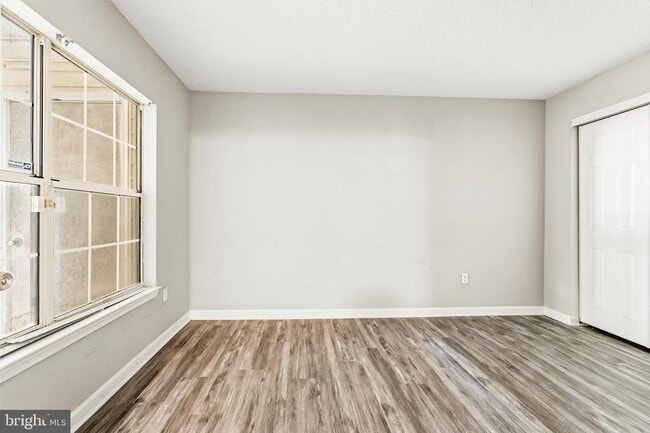 Building Photo - 10531 Beacon Ridge Dr