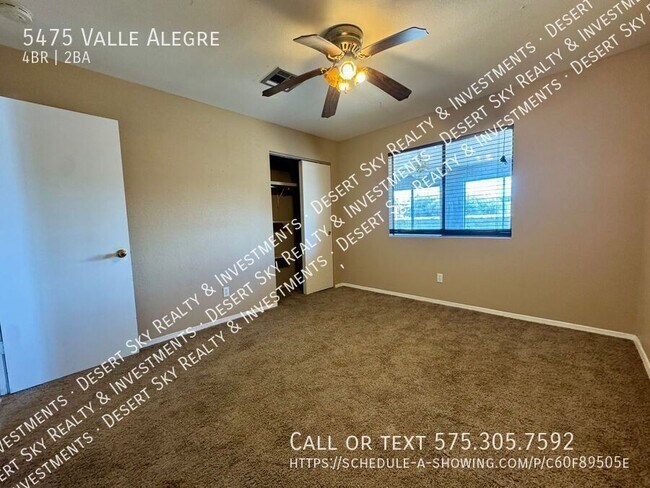 Building Photo - 5475 Valle Alegre