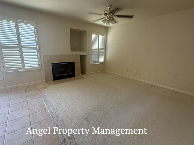 Building Photo - 1245 Oak Haven Way