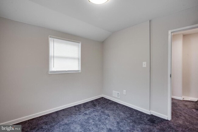 Building Photo - 2327 Wyngate Rd