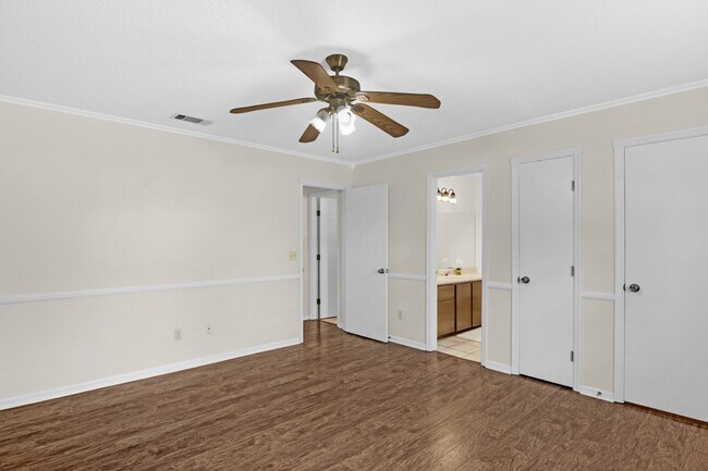 Building Photo - 781 Madison Dr