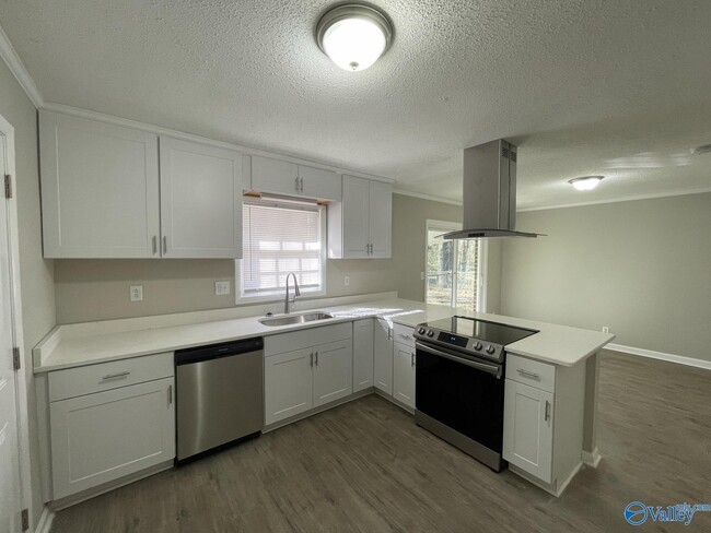 Building Photo - 4708 Lumary Dr NW