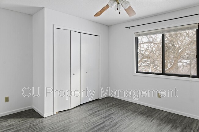 Building Photo - 1305 Christopher Cir