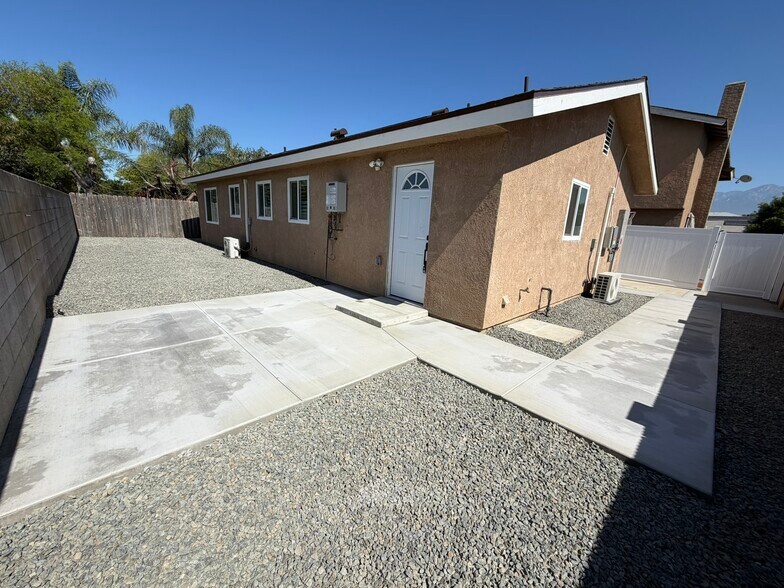 Back door and yard - 2540 E Dunes St