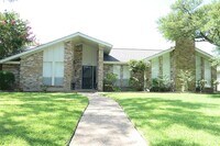 Building Photo - 7328 Authon Dr