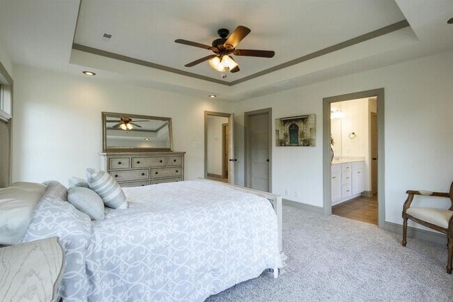 Building Photo - 709 Courtland Ave