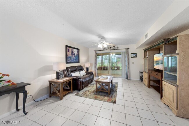 Building Photo - 4420 Santa Barbara Blvd
