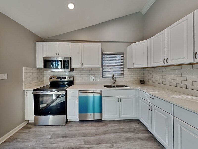 Building Photo - 5835 Brenda Dr