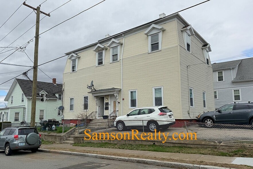 Building Photo - 224 Juniper St