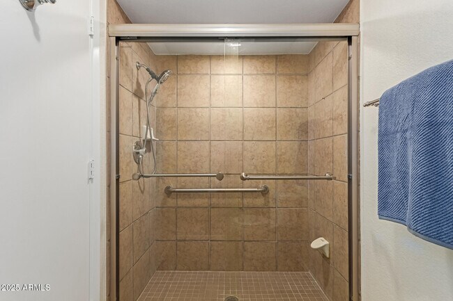 Building Photo - 9128 E Evans Dr