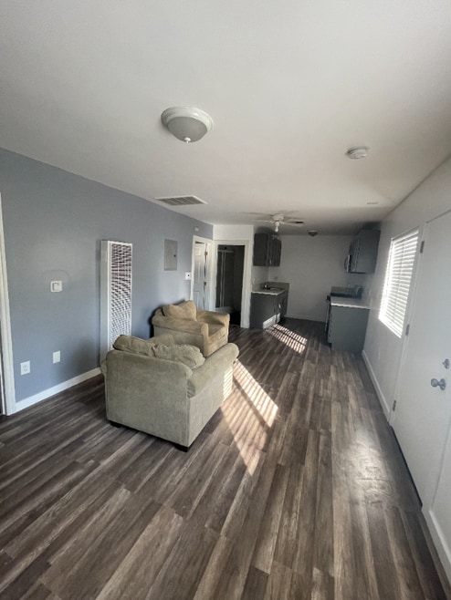 Building Photo - 2115 N Raymond Ave